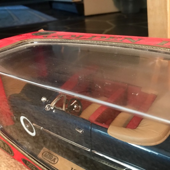 MIRA Golden Line 1:18 1949 Ford Die Cast NIB - Picture 4 of 7